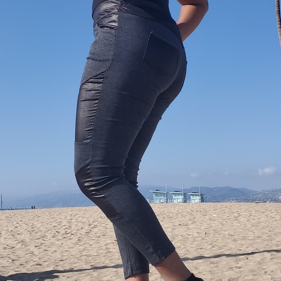 Leggings - Picture 2 of 2